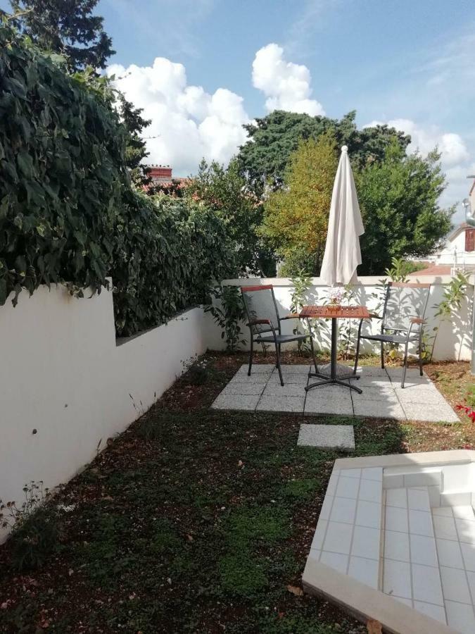 Room With Garden Split Exterior foto